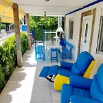 Blue House * Nea Kallikrateia