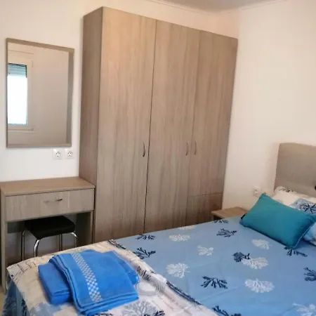 Blue House Apartment Nea Kallikrateia
