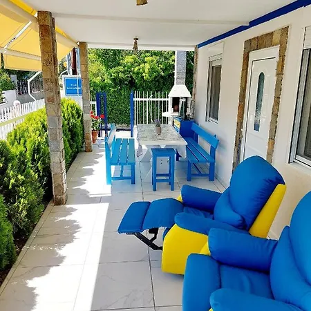 Blue House * Nea Kallikrateia