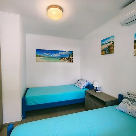 Blue House Apartment Nea Kallikrateia