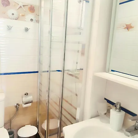 Blue House Apartment *