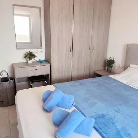 Blue House * Nea Kallikrateia